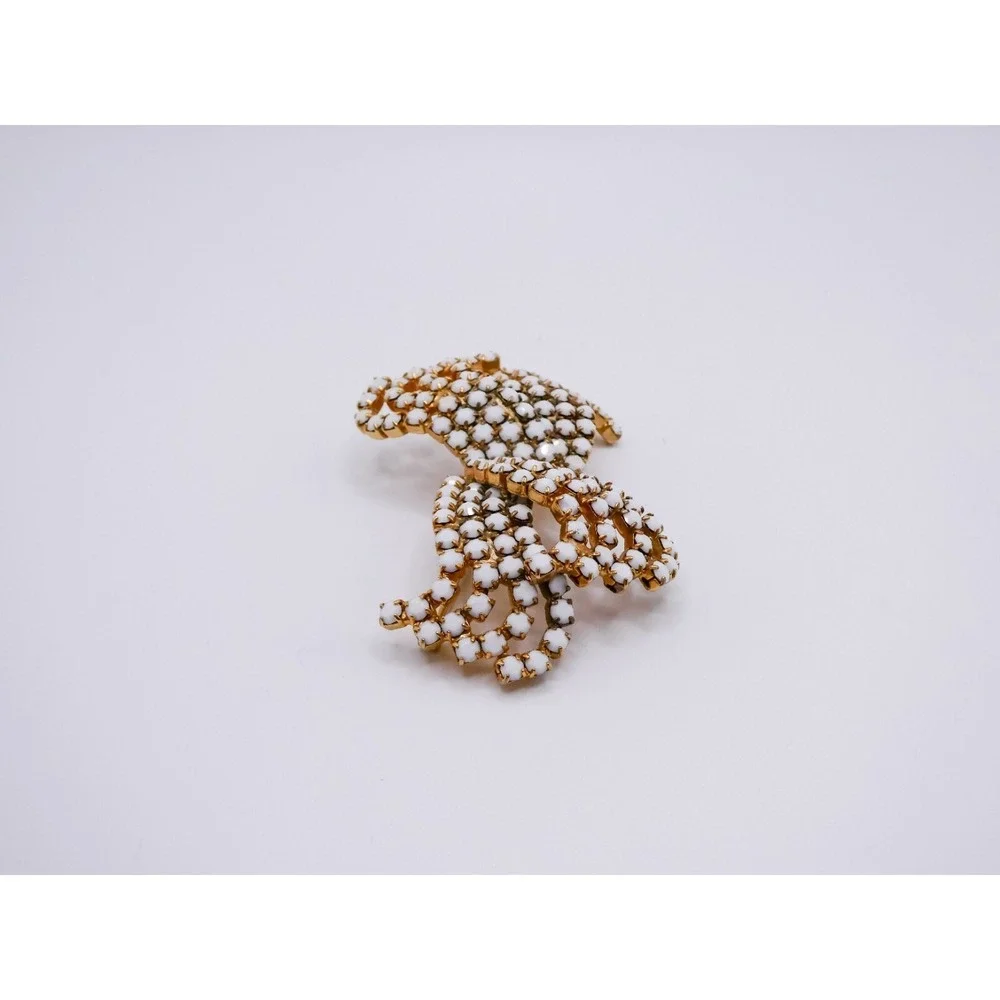 Vintage Milk Glass White Bow Gold Toned Brooch Large 2.6 Rhinestone Figural